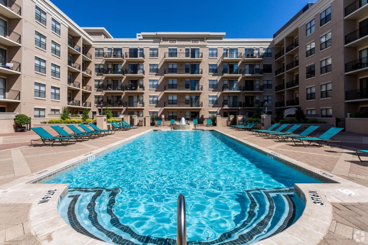 Frontdesk Oakwood Residence Apts Uptown Dallas Luaran gambar
