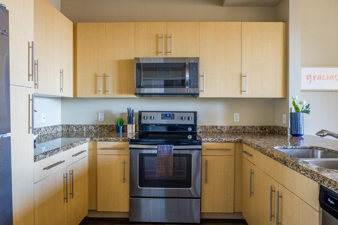Frontdesk Oakwood Residence Apts Uptown Dallas Luaran gambar