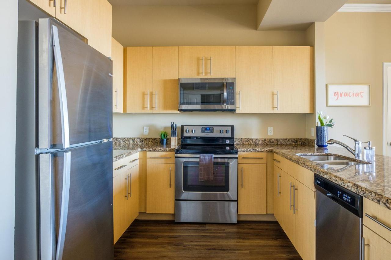 Frontdesk Oakwood Residence Apts Uptown Dallas Luaran gambar