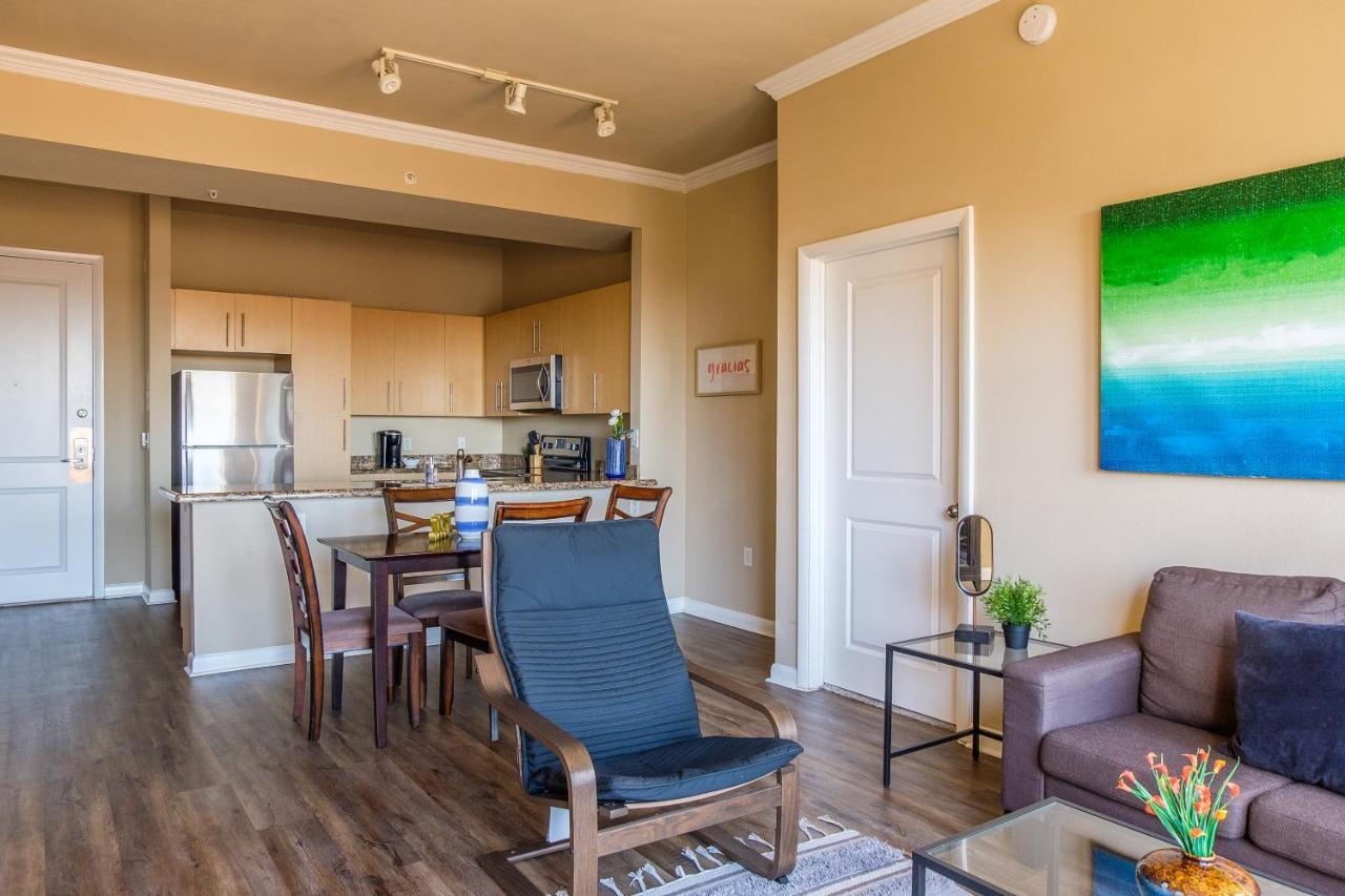 Frontdesk Oakwood Residence Apts Uptown Dallas Luaran gambar