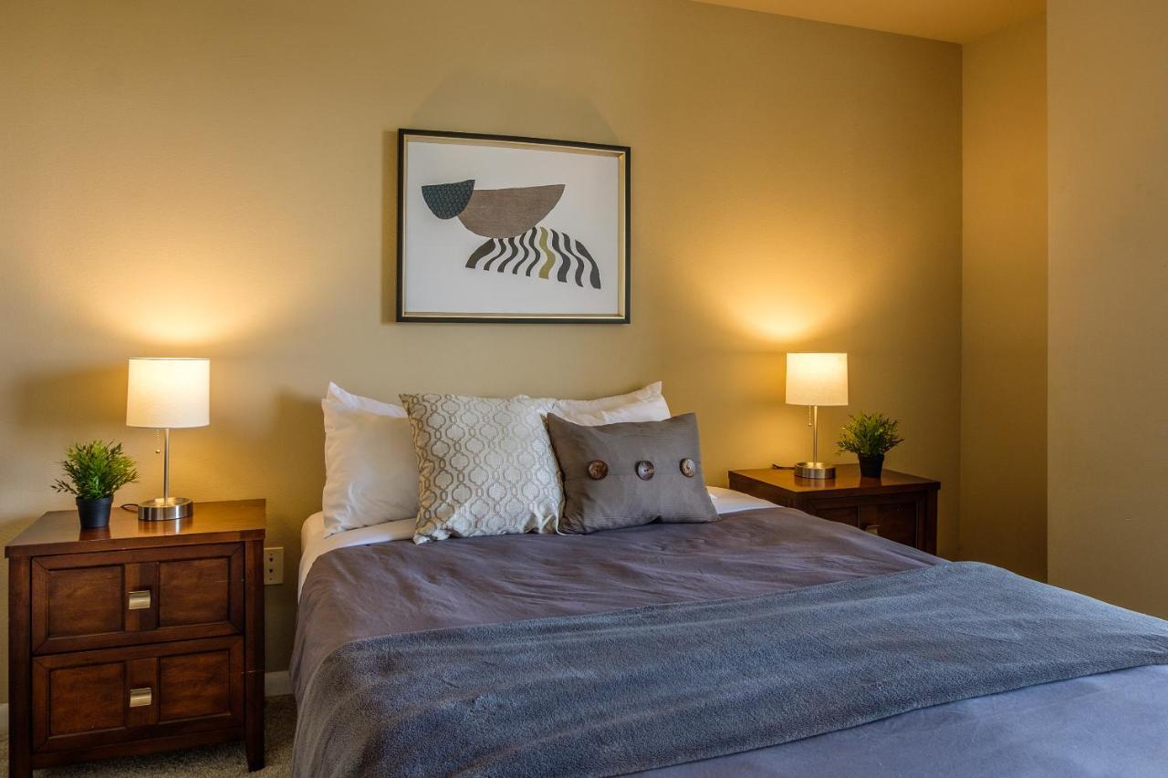 Frontdesk Oakwood Residence Apts Uptown Dallas Luaran gambar