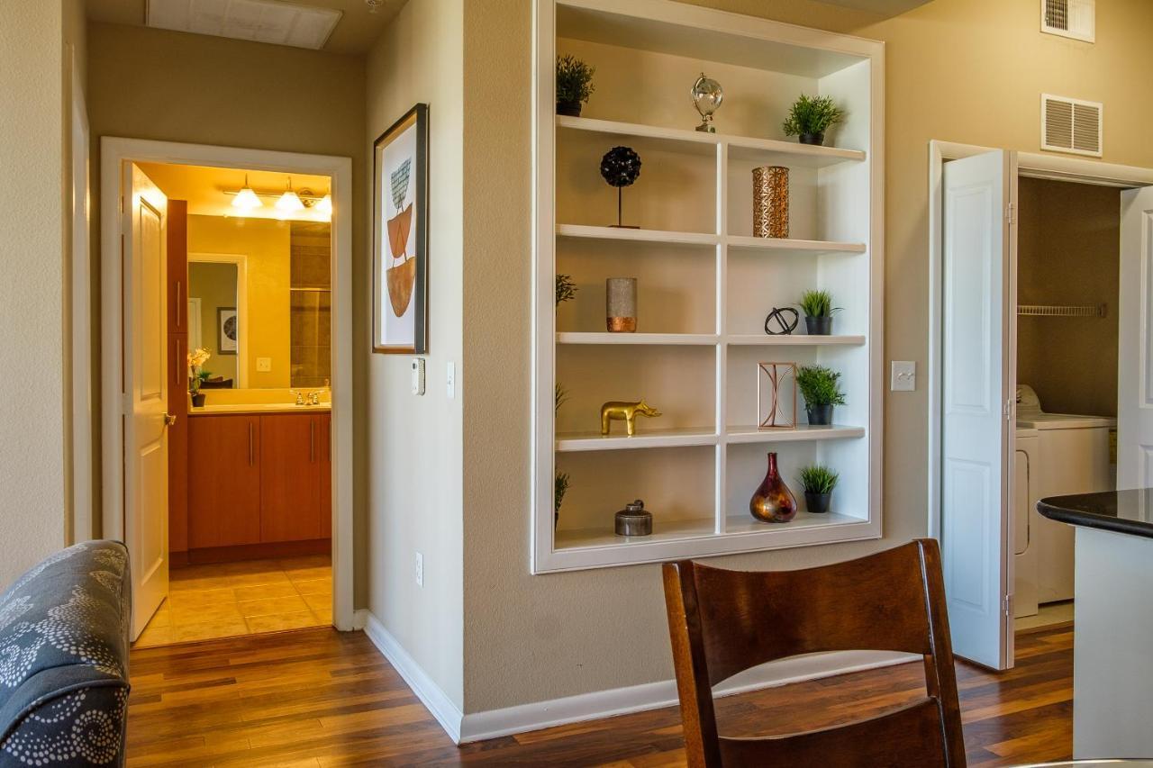 Frontdesk Oakwood Residence Apts Uptown Dallas Luaran gambar