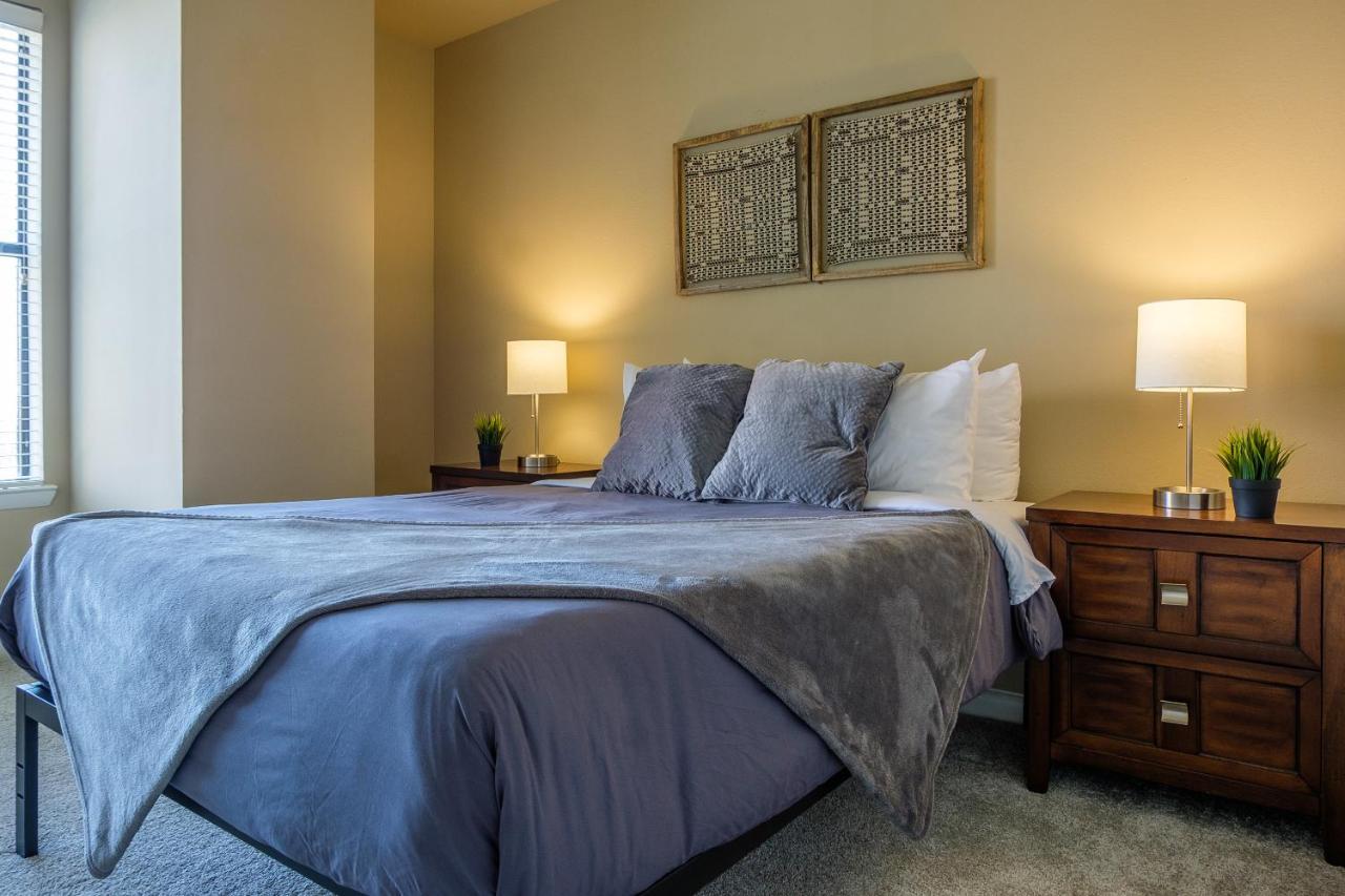 Frontdesk Oakwood Residence Apts Uptown Dallas Luaran gambar