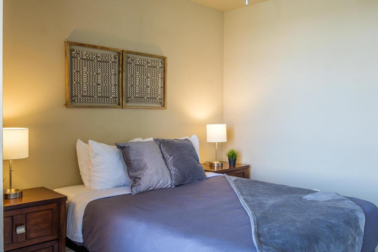 Frontdesk Oakwood Residence Apts Uptown Dallas Luaran gambar