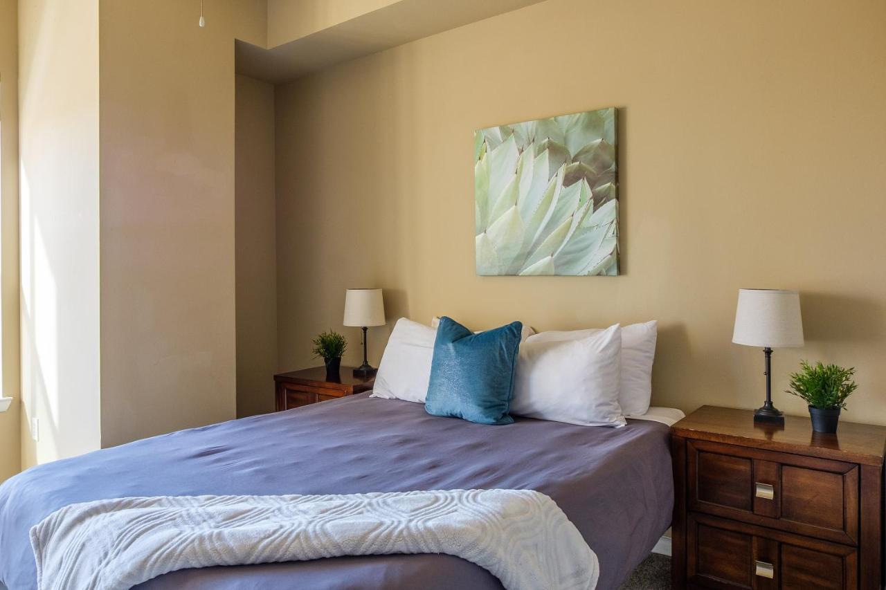 Frontdesk Oakwood Residence Apts Uptown Dallas Luaran gambar