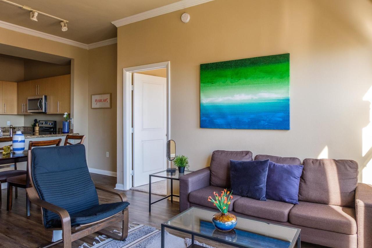 Frontdesk Oakwood Residence Apts Uptown Dallas Luaran gambar