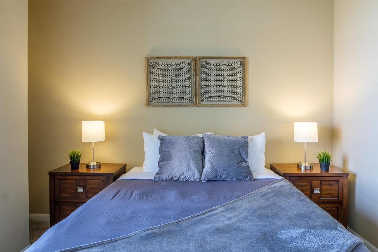 Frontdesk Oakwood Residence Apts Uptown Dallas Luaran gambar
