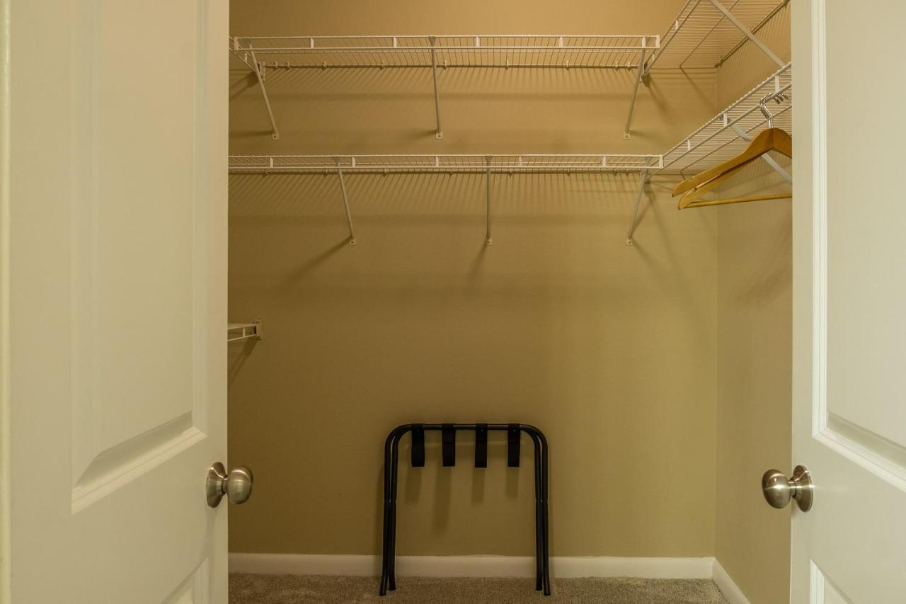 Frontdesk Oakwood Residence Apts Uptown Dallas Luaran gambar