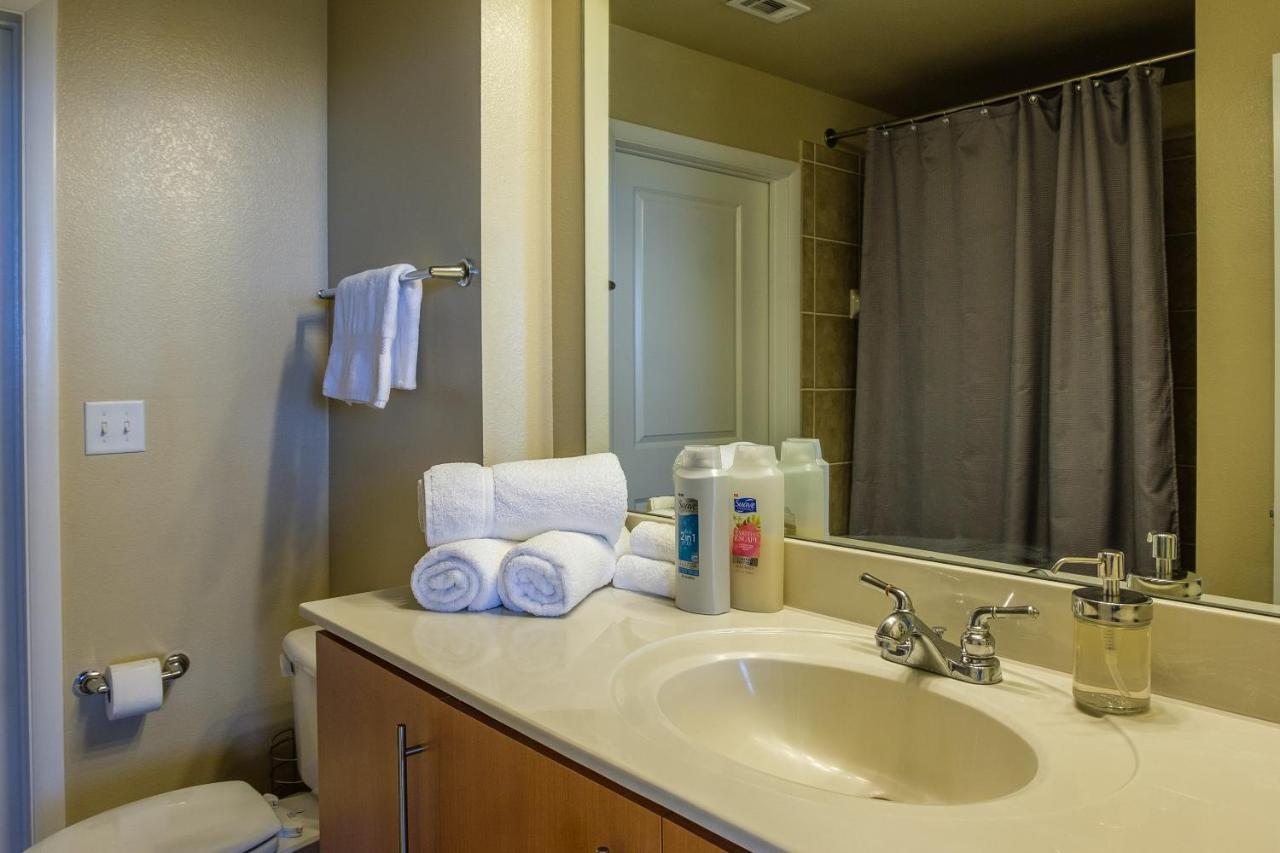 Frontdesk Oakwood Residence Apts Uptown Dallas Luaran gambar