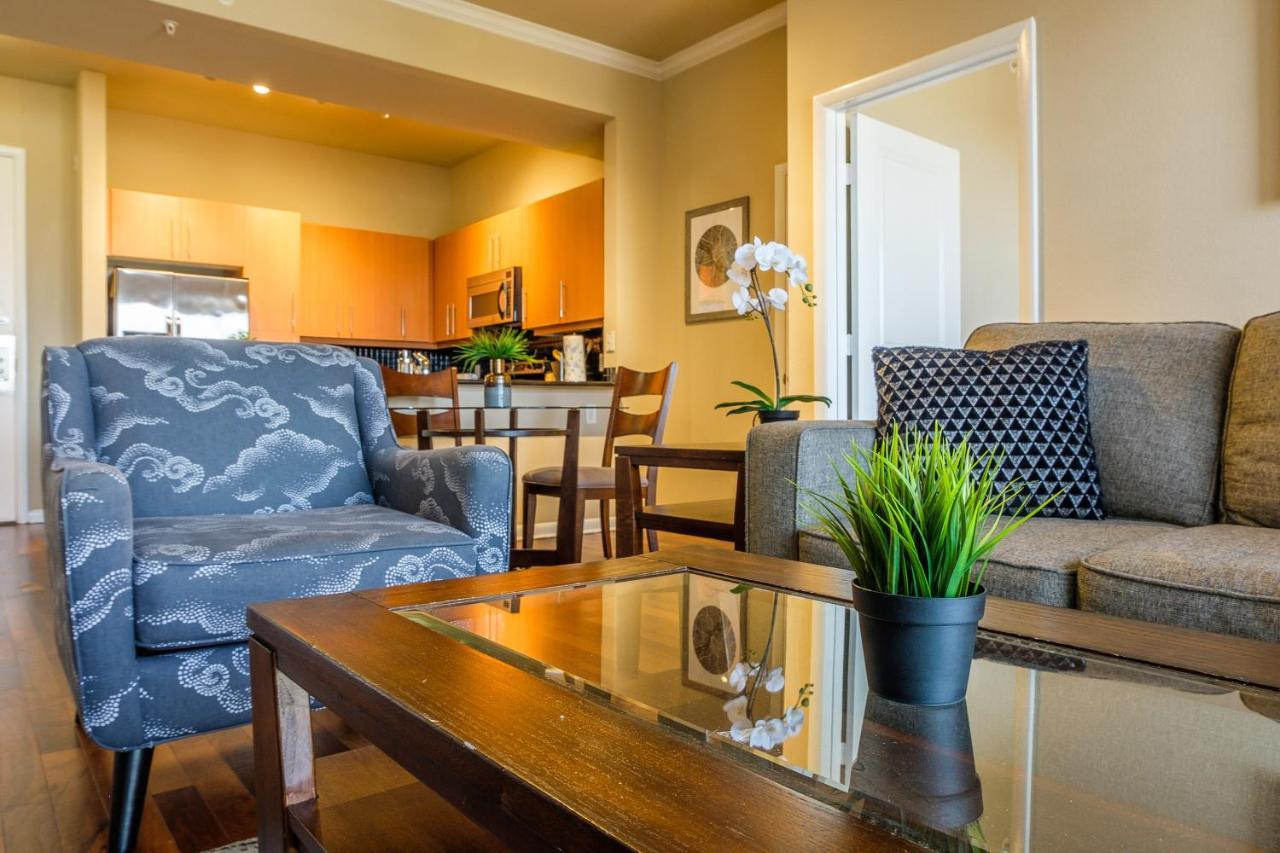 Frontdesk Oakwood Residence Apts Uptown Dallas Luaran gambar