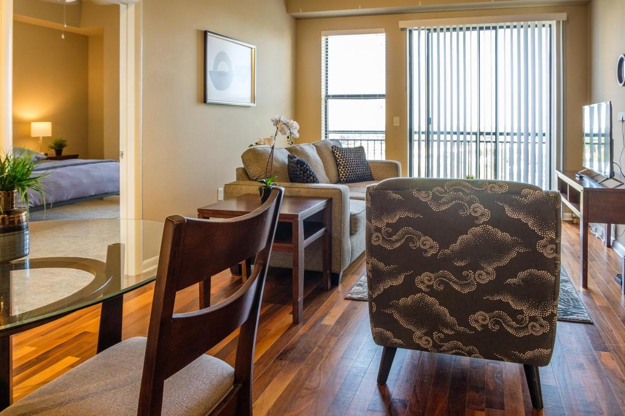 Frontdesk Oakwood Residence Apts Uptown Dallas Luaran gambar